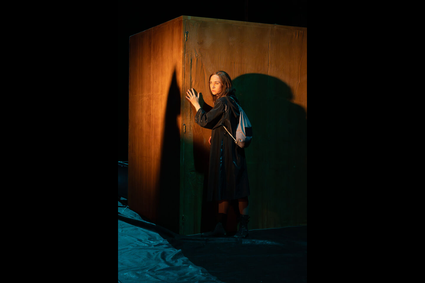 TESLA, DIE SPREE UND DER KIRSCHGARTEN