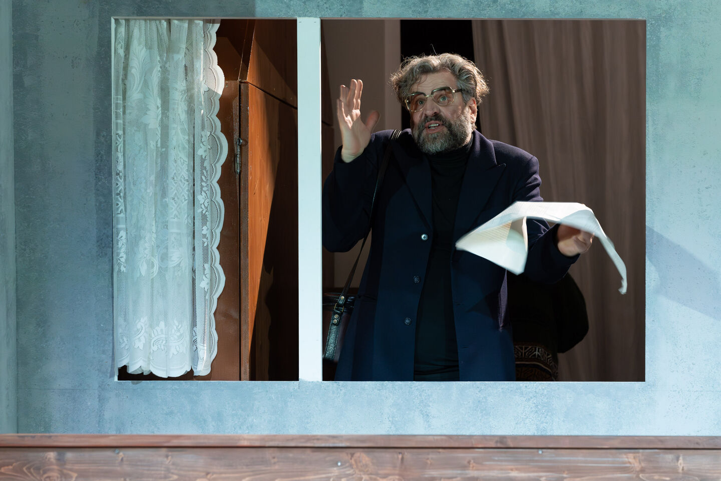 TESLA, DIE SPREE UND DER KIRSCHGARTEN