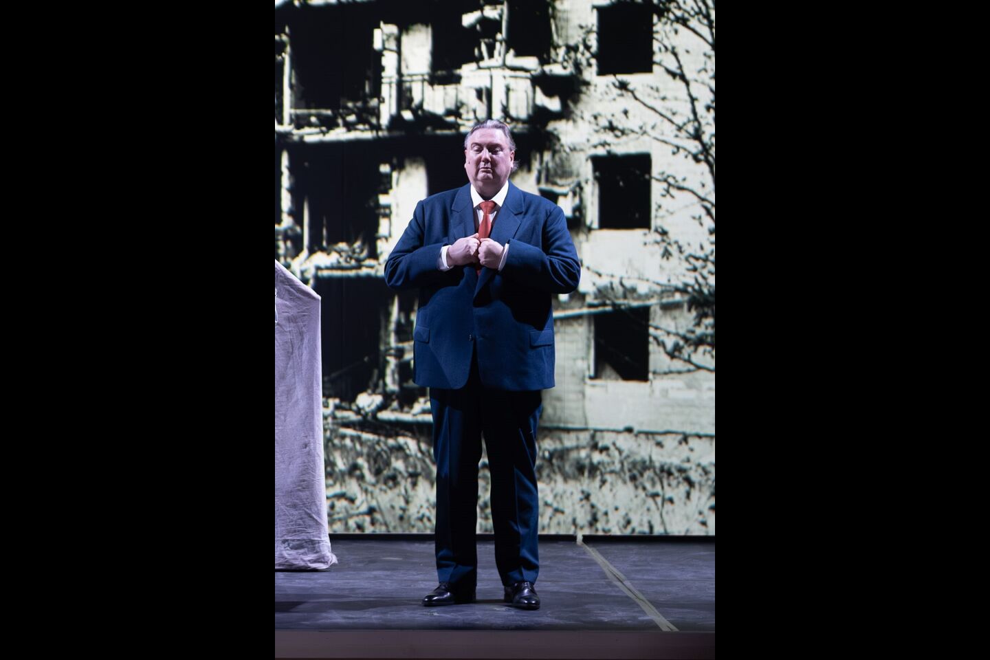 in: AscheMOND oder The Fairy Queen